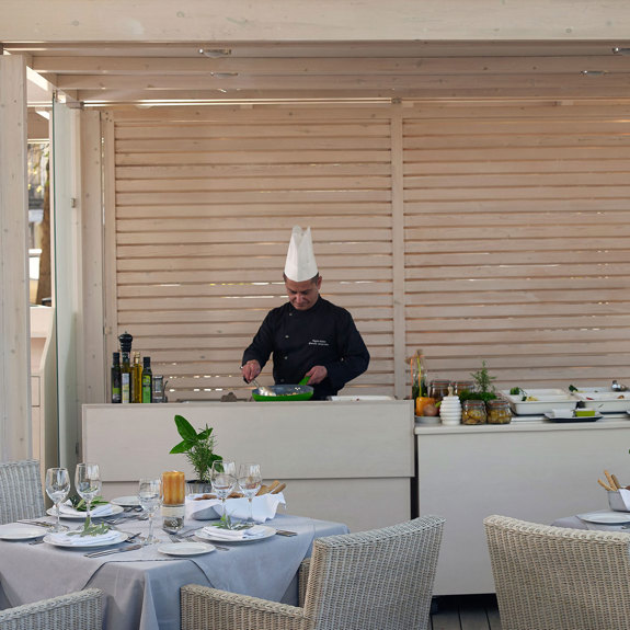 Moulveri Restaurant Show Cooking